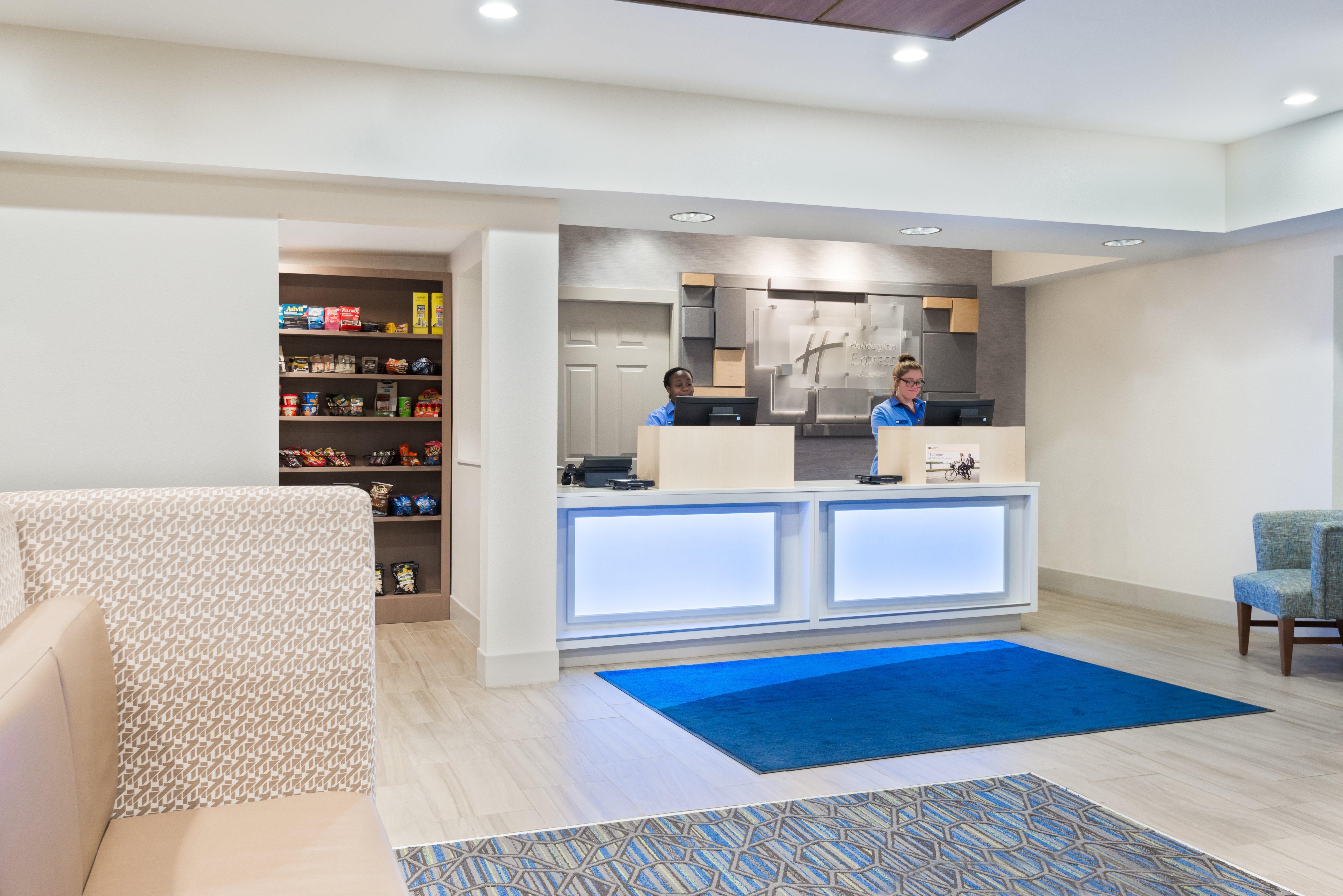 Holiday Inn Express & Suites - Columbus Airport East By Ihg Exterior foto
