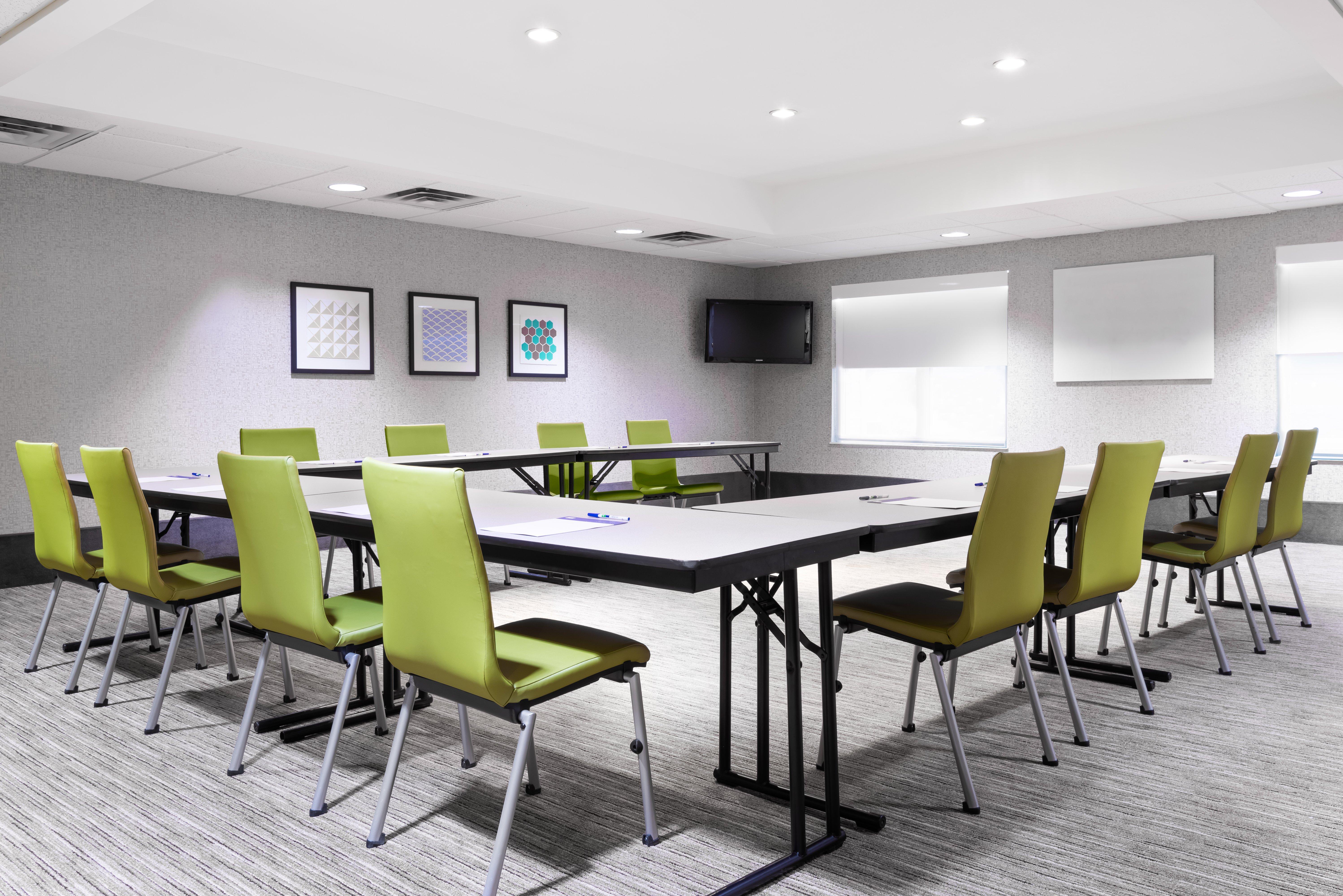 Holiday Inn Express & Suites - Columbus Airport East By Ihg Exterior foto