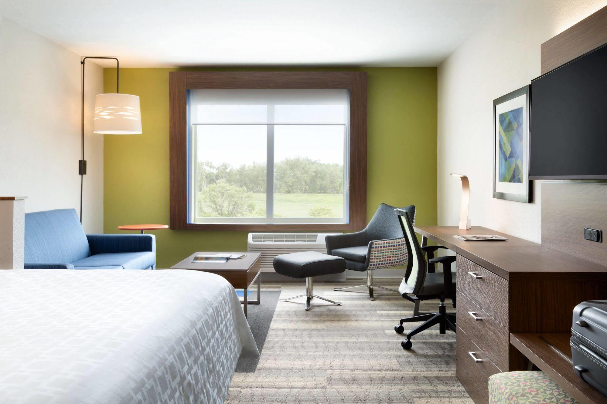 Holiday Inn Express & Suites - Columbus Airport East By Ihg Exterior foto