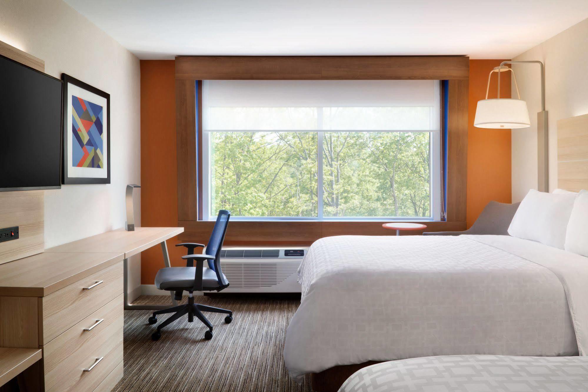Holiday Inn Express & Suites - Columbus Airport East By Ihg Exterior foto